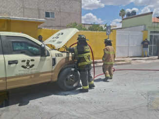 Camión blindado de traslado de valores se incendia en Vallarta y Sabino