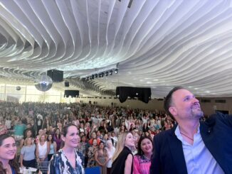 Se reúne Santiago De la Peña con más de 2 mil 600 mujeres chihuahuenses