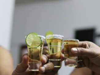 Alertan por falsificación y adulteración de tequila vendido en línea