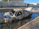Incendio consume un vehículo por falla mecánica