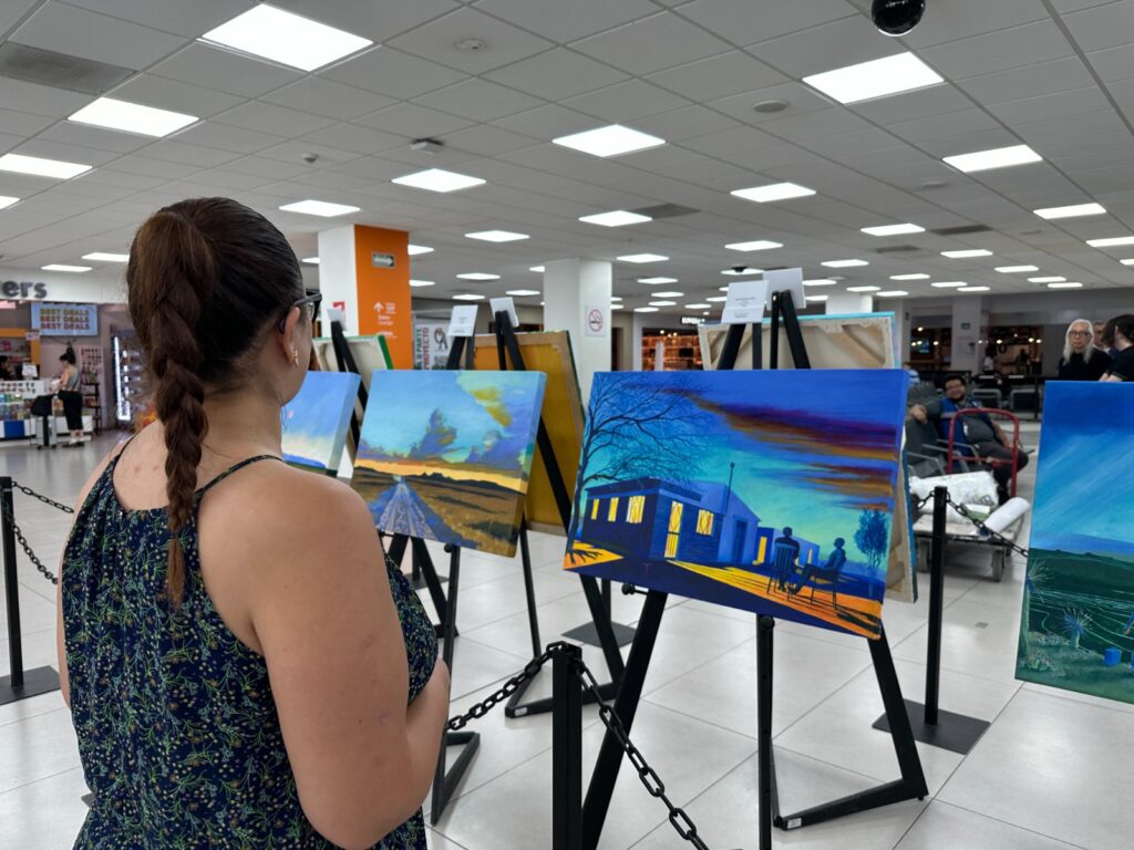 Inaugura Municipio exposición “Horizontes Opuestos” en el Aeropuerto Internacional de Chihuahua