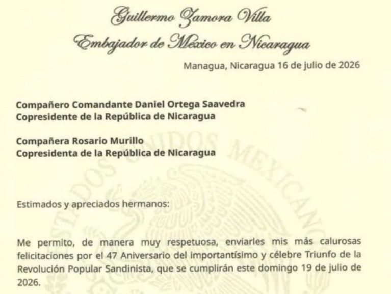 Ortega sepulta la democracia, pero el embajador de México en Managua le da trato de “compañero” y lo felicita