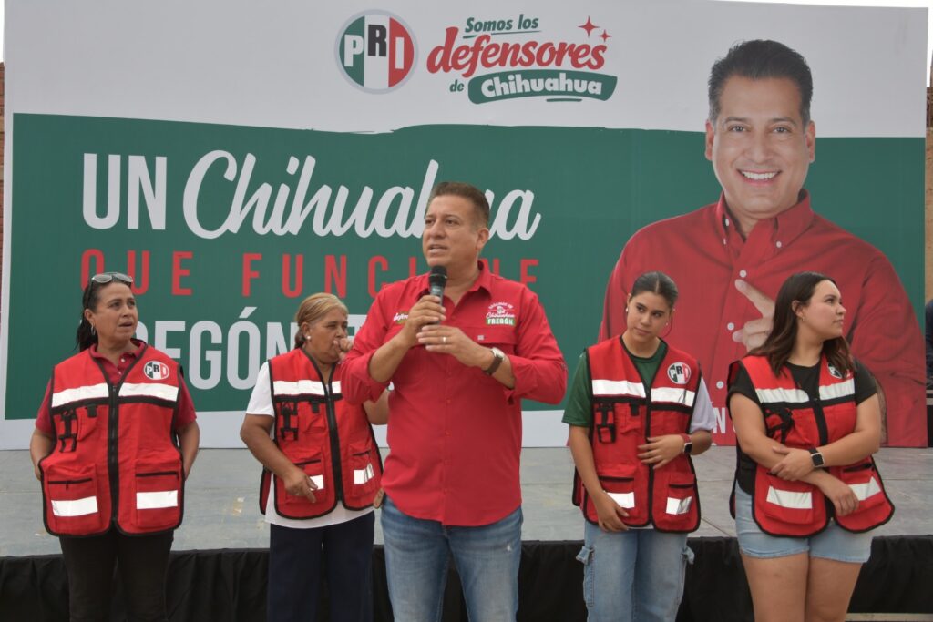 Apoya Fermín Ordóñez a poco más de 2 mil familias en distintas colonias de la capital