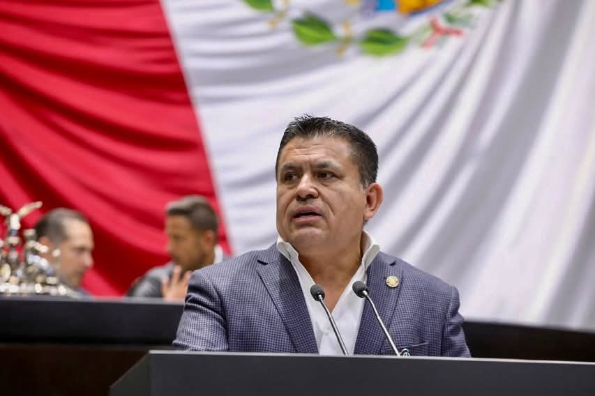 Advierte PRI riesgos para la libertad de expresión; Alex Domínguez llama a defender la democracia y la independencia de los medios