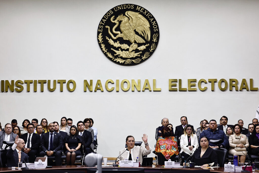 INE ordena al PRI bajar todo mensaje donde califique a Morena de ‘narcopartido’