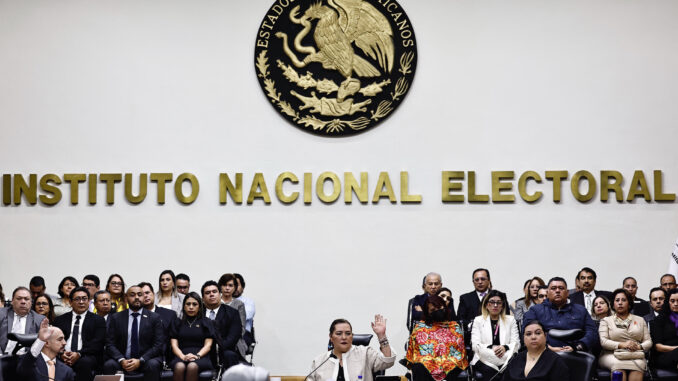 INE ordena al PRI bajar todo mensaje donde califique a Morena de ‘narcopartido’