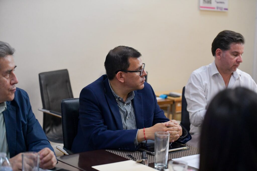 Gabinete estatal da seguimiento a desplazamiento forzado en Guadalupe y Calvo