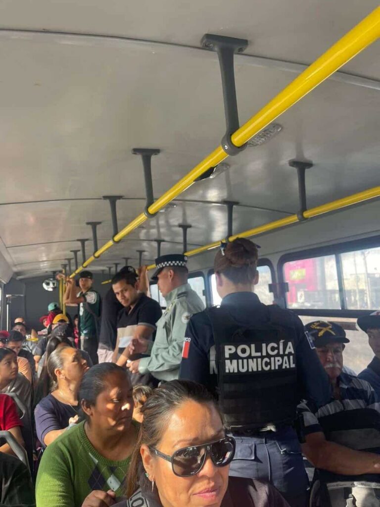 Realizan recorridos informativos en diversos sectores