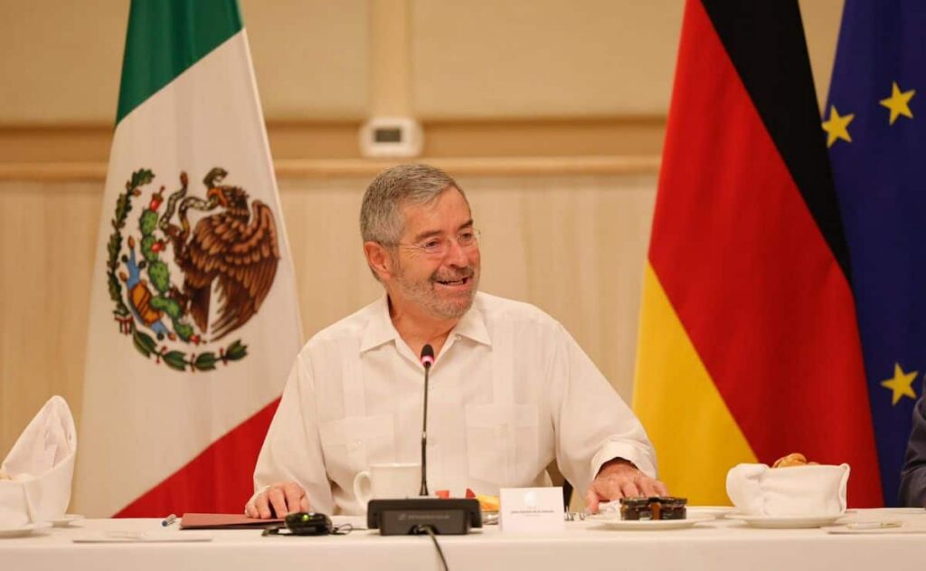 Canciller De la Fuente se reúne con delegación empresarial alemana