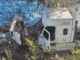 Tráiler cargado con agua embotellada cae al Río Chuvíscar tras salida de en Libramiento Oriente