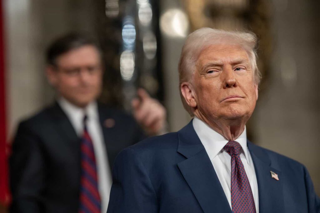 Trump dice que tiene «bajo vigilancia» a las ‘células durmientes’ iraníes de EE.UU.
