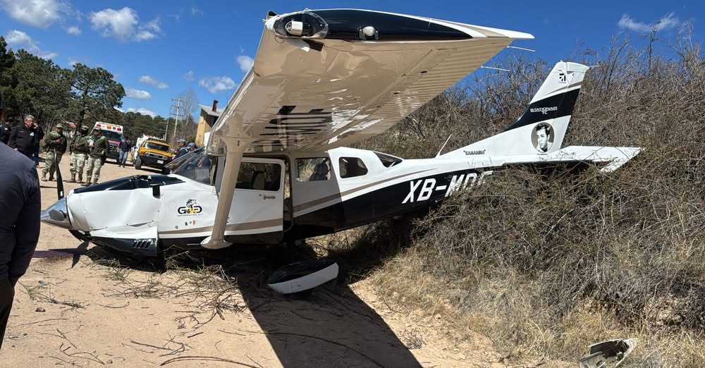 Cae avioneta al aterrizar en Guachochi; se le acabó la pista