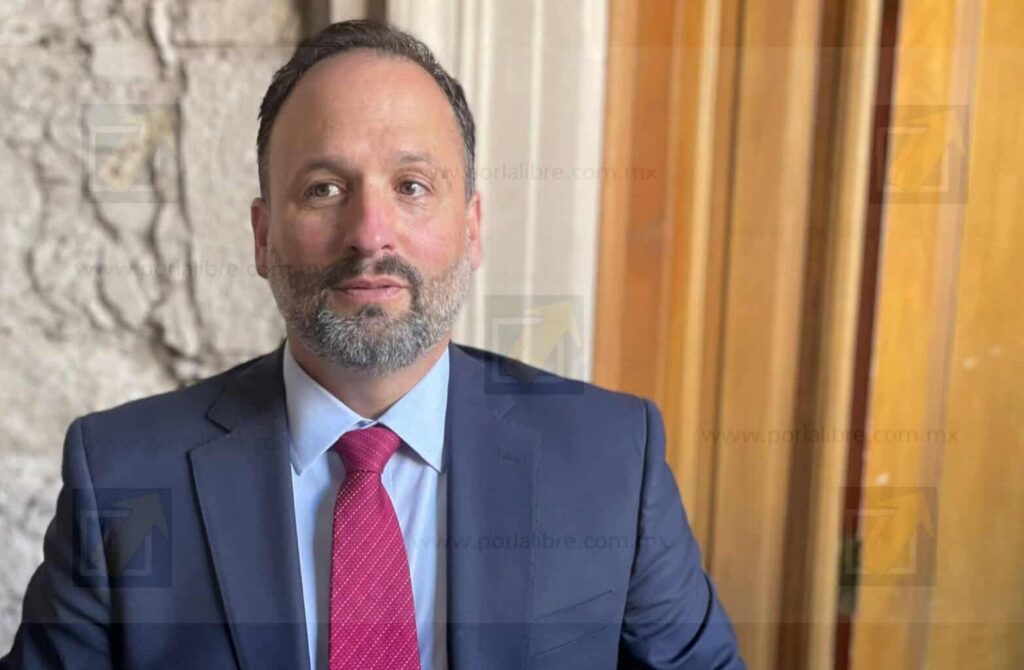 De la Peña defiende Medi-Chihuahua y cuestiona modelo federal de salud