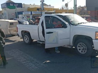 Mujer es embestida por pickup en cruce de la calle 80 y Vialidad Ch-P