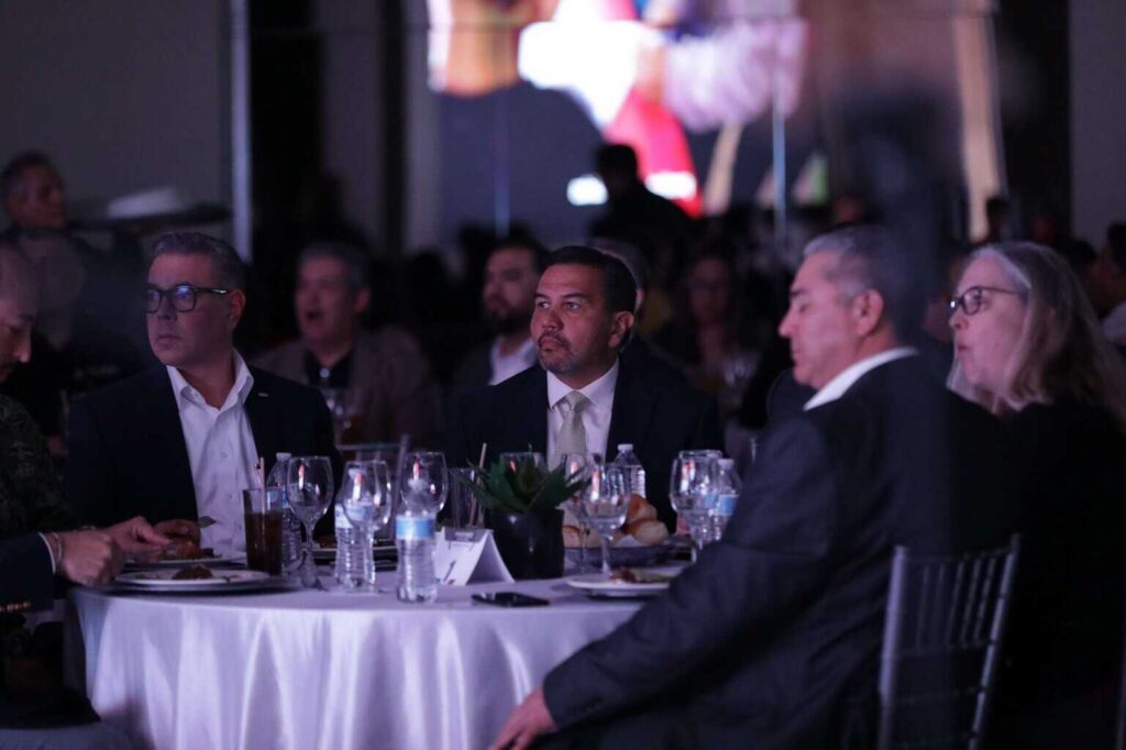 Asiste alcalde al informe anual de FICOSEC y refrenda alianza con empresarios