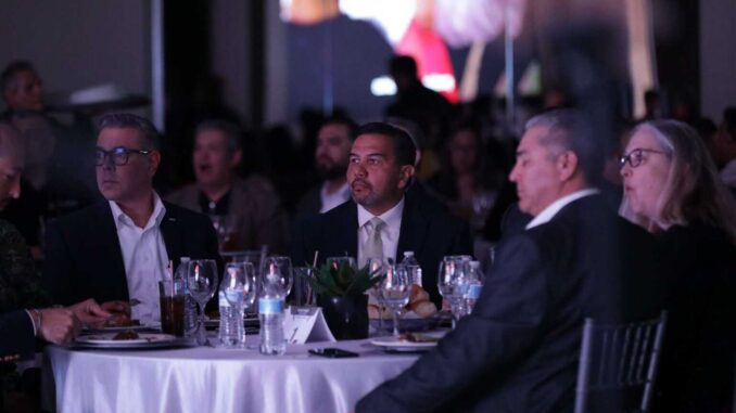 Asiste alcalde al informe anual de FICOSEC y refrenda alianza con empresarios