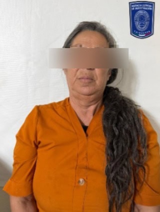 Detiene AEI a una mujer por presunta alteración de documentos y a otra por resistencia, en Puerto Palomas