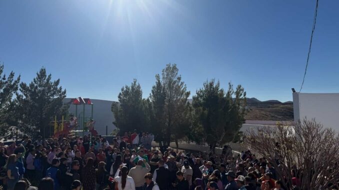 Atiende Gobierno del Estado a familias en situación de desplazamiento provenientes de Guadalupe y Calvo