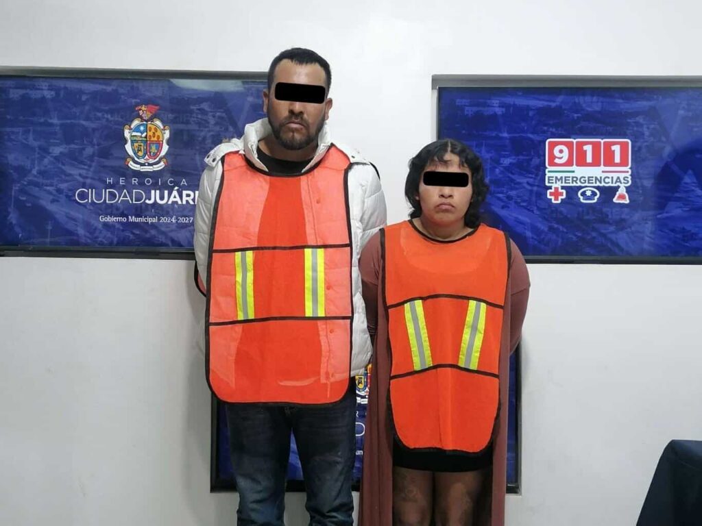 Detienen a pareja con armas de fuego y en vehículo robado