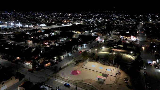 Concluye Municipio modernización del alumbrado público LED en Villas del Rey