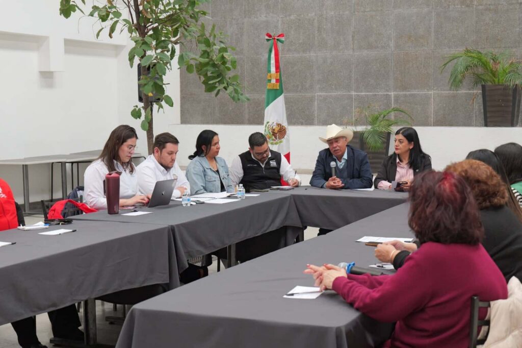 Arturo Zubía y la Comisión de Vinculación presentan en Camargo iniciativa de nueva Ley del Voluntariad