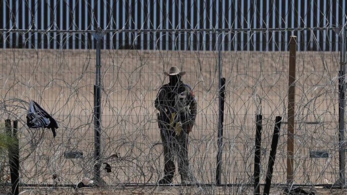 Texas moviliza agentes a la frontera con México ante «violencia de los cárteles»