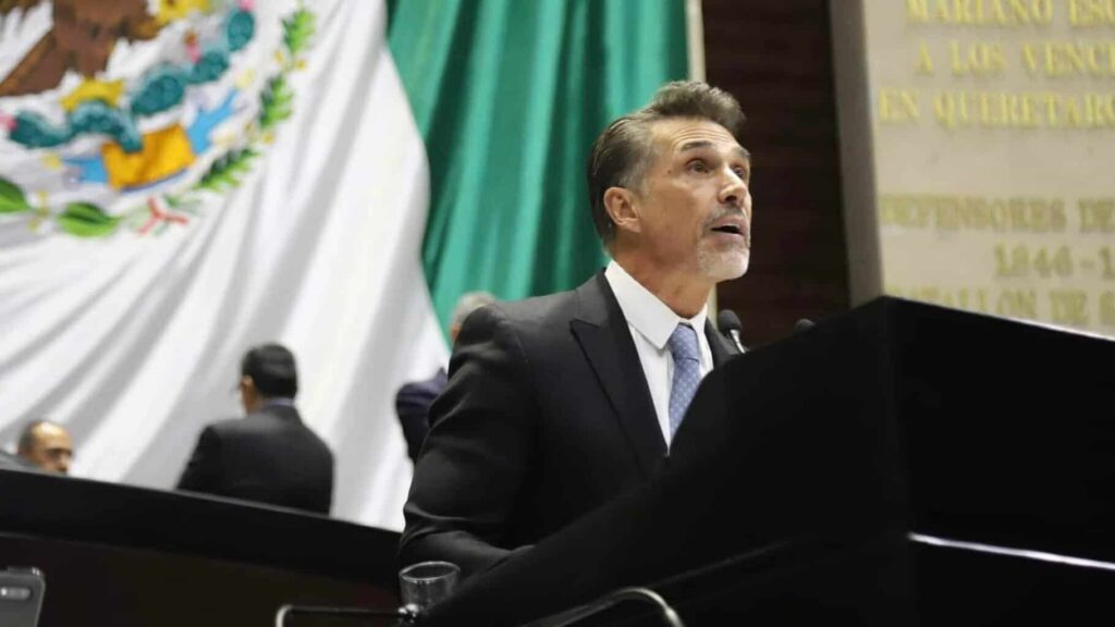 Morena abre proceso contra Sergio Mayer por pedir licencia para participar en La Casa de los Famosos
