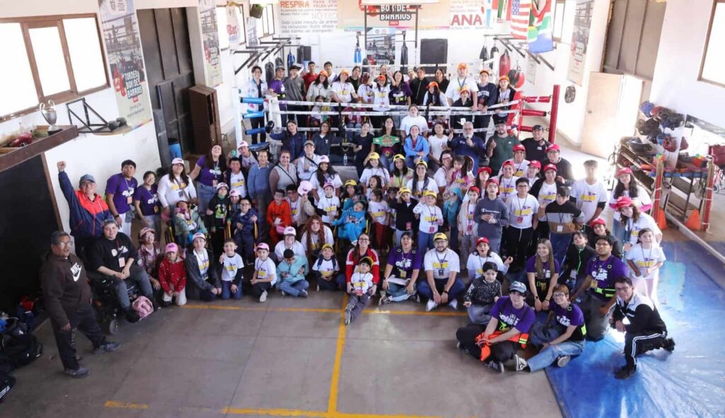 Niños del CRIT conquistan el ring de Ávalos en clase muestra de boxeo