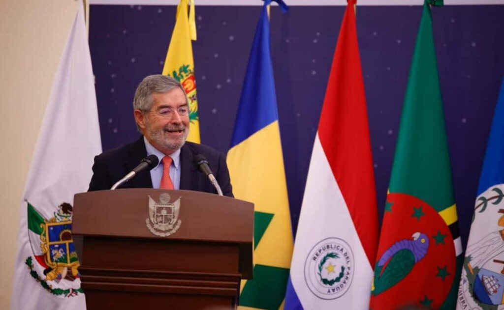 Canciller De la Fuente destaca la investigación y tecnología en primera asamblea ALCE
