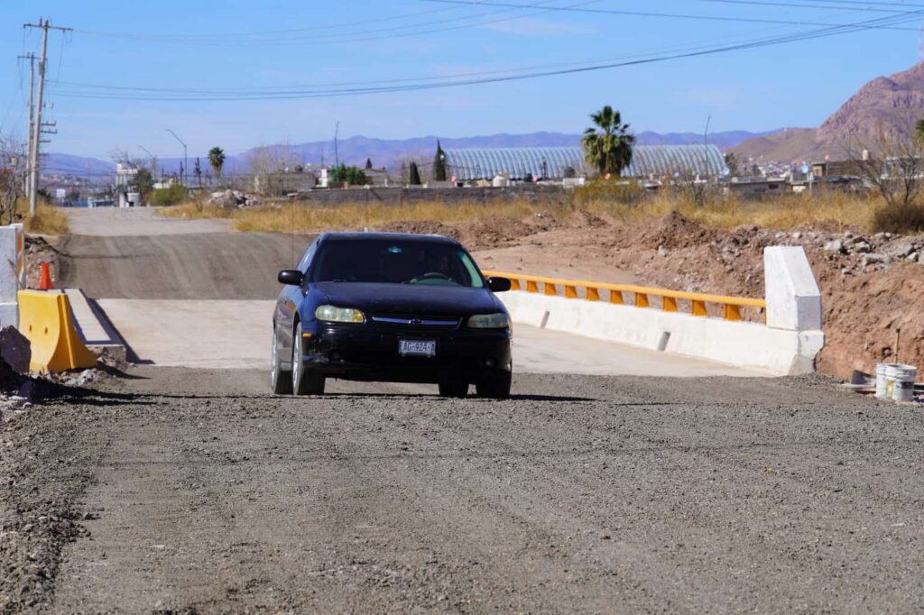 Abre Municipio circulación en puente vehicular de la colonia Sierra Azul
