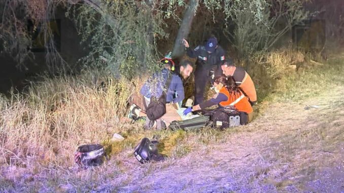 Motociclista pierde la vida tras salir del camino en la carretera Chihuahua–Aldama