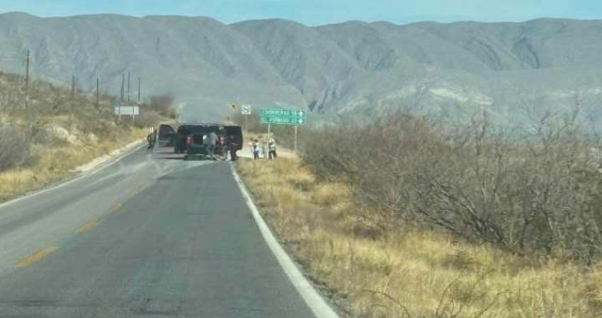 Comando armado siembra terror y bloquea la carretera Aldama–Ojinaga
