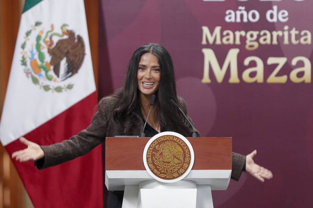 Salma Hayek destaca apoyo de gobernadoras de Veracruz y Quintana Roo