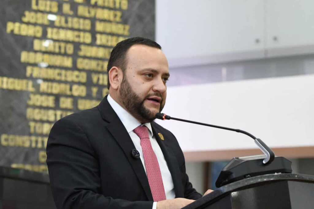 Celebra Arturo Medina expulsión de Marx Arriaga de la SEP; “quería adoctrinar a niños y niñas”