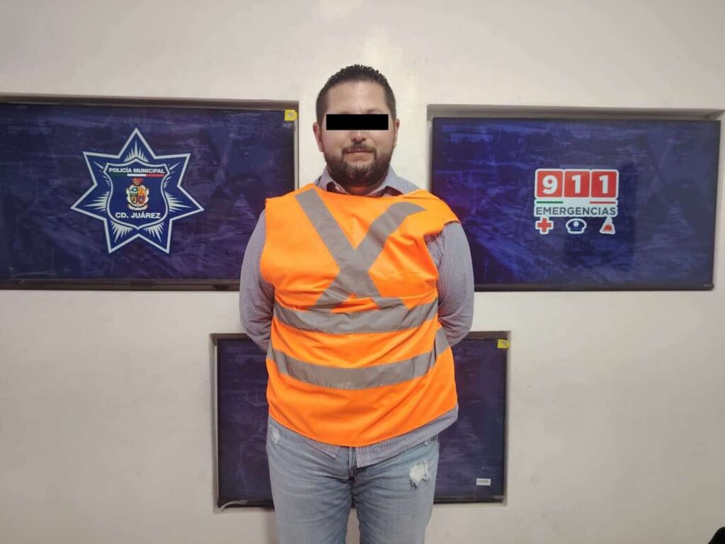 Presentan a sujeto que disparó contra dos jóvenes durante persecución