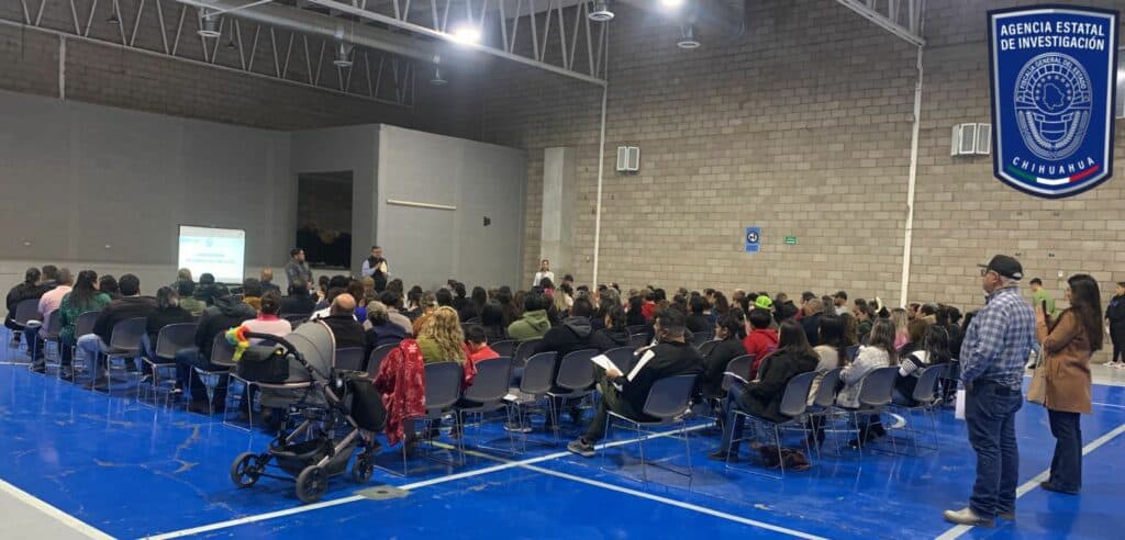 Imparte FGE Noroeste temas de prevención a padres de familia en plantel escolar de NCG
