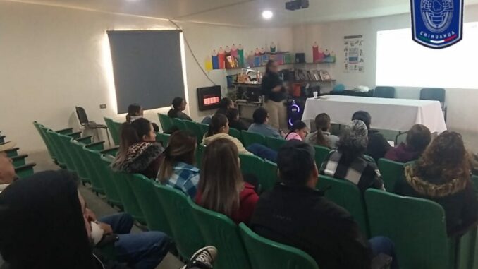 Imparte GOECHI plática a familias del CREI Santa Isabel