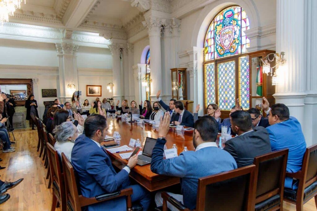 Aprueban regidores dictámenes que beneficiarán a los chihuahuenses en seguridad, desarrollo económico y protección a animales de compañía
