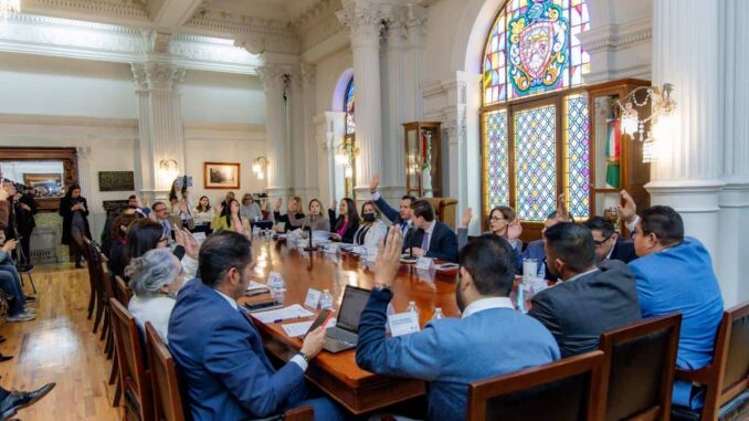 Aprueban regidores dictámenes que beneficiarán a los chihuahuenses en seguridad, desarrollo económico y protección a animales de compañía