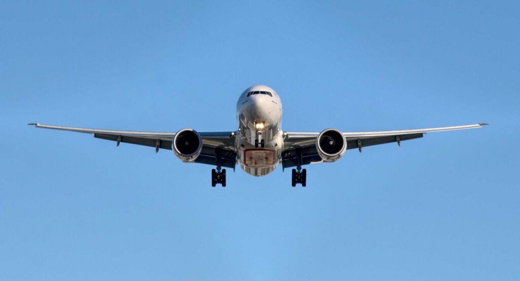 Aerolíneas mexicanas que vuelan a Cuba operan con normalidad, asegura embajador