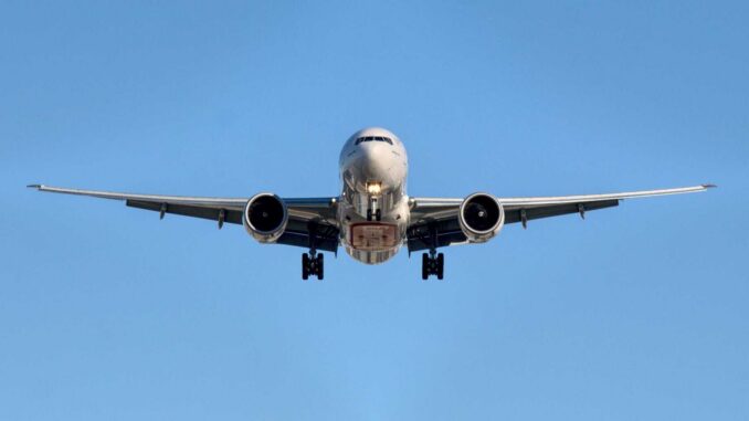 Aerolíneas mexicanas que vuelan a Cuba operan con normalidad, asegura embajador