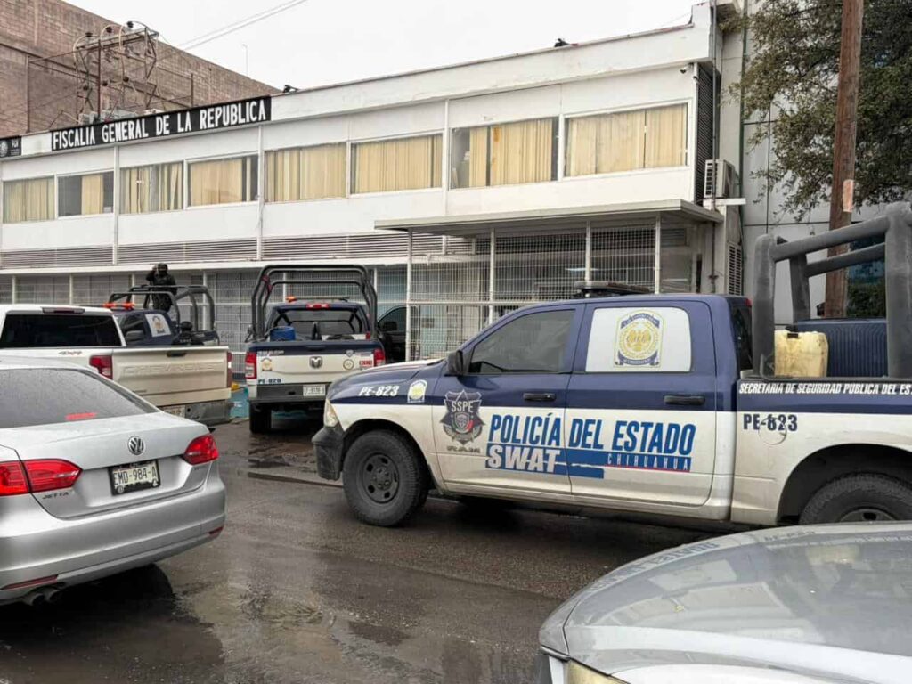 Trasladan a la FGR bajo fuerte operativo a a detenidos en Guachochi