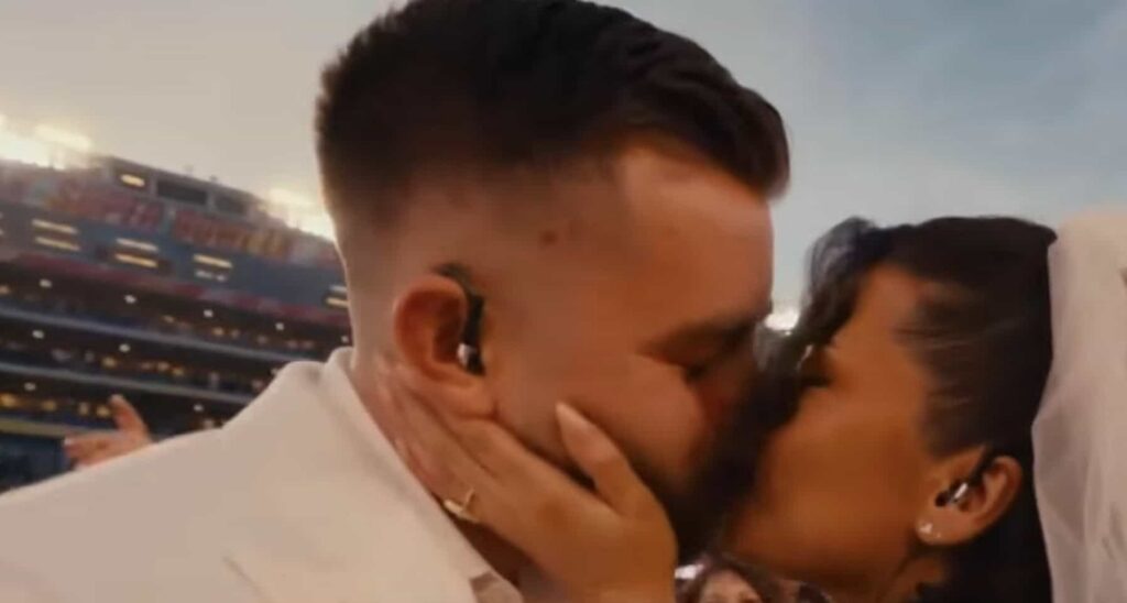 La boda celebrada durante la actuación de Bad Bunny en el Super Bowl fue un enlace real
