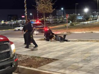 Localizan a hombre lesionado al interior de plaza comercial frente a Super Reliz
