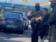 Agentes migratorios irrumpen en una iglesia de Los Ángeles y corretean a feligrés