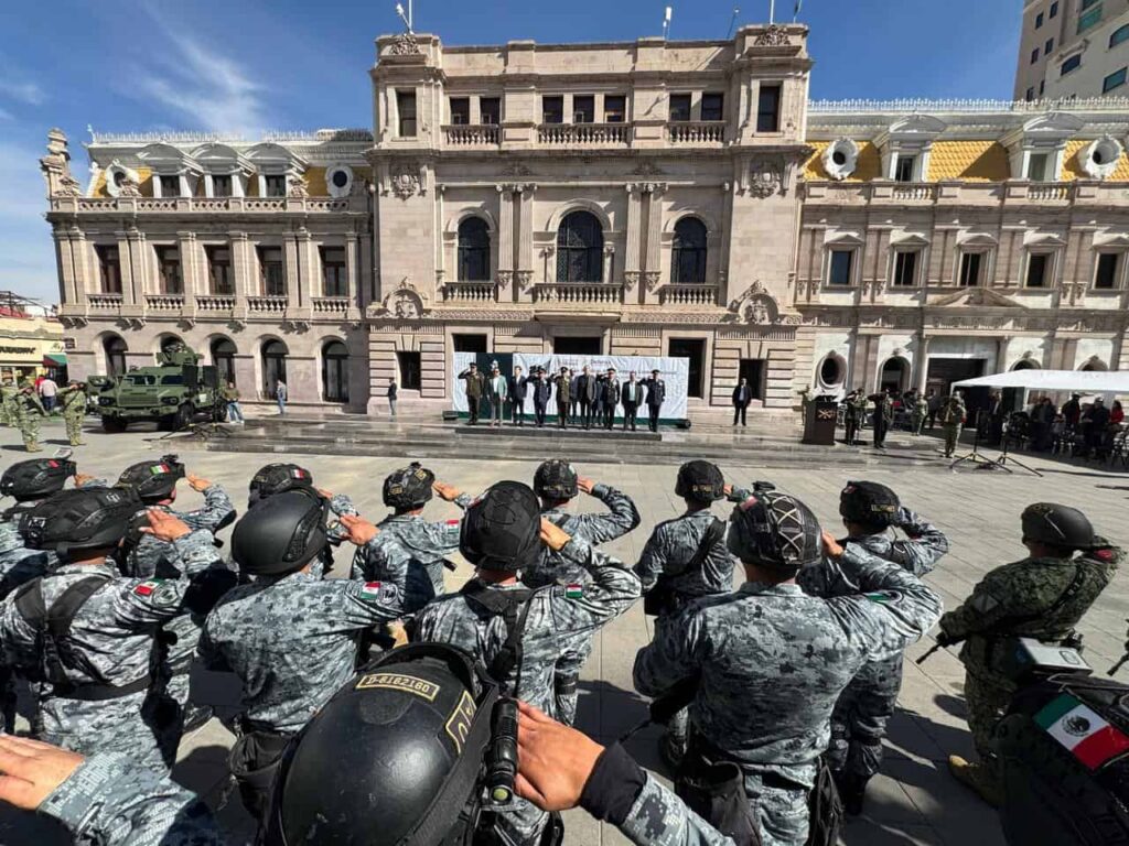 Celebran el inicio de la campaña comunicacional del Ejército Mexicano en la Plaza de Armas