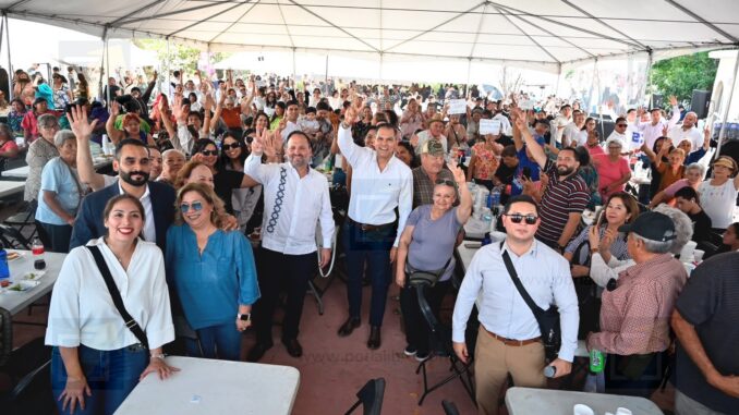 Santiago de la Peña reúne a 4 mil ciudadanos durante encuentro en Chihuahua