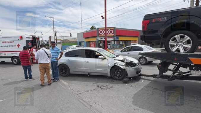 Cuatro heridos tras choque en el cruce de San Felipe y Pascual Orozco