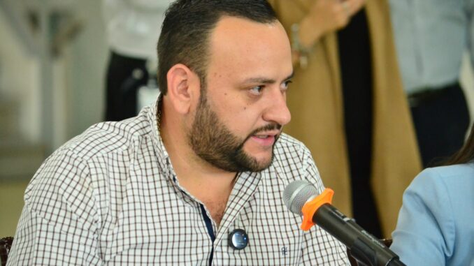 Exige Arturo Medina frenar retenes injustificados de la FGR; diputados de Morena se oponen