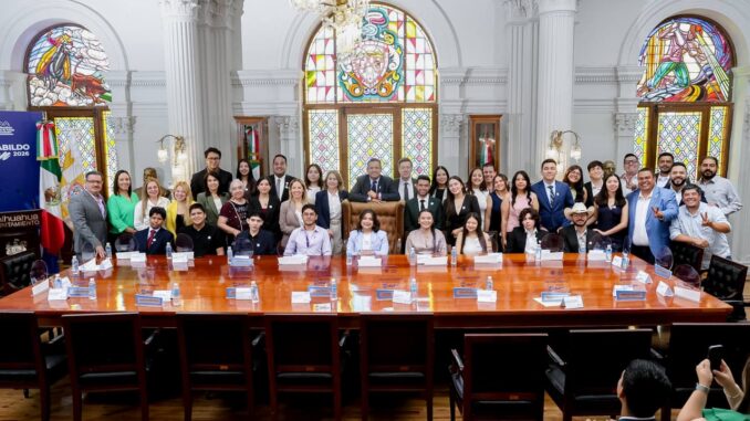 Toma alcalde Marco Bonilla protesta a integrantes del Cabildo y Gabinete Joven 2026